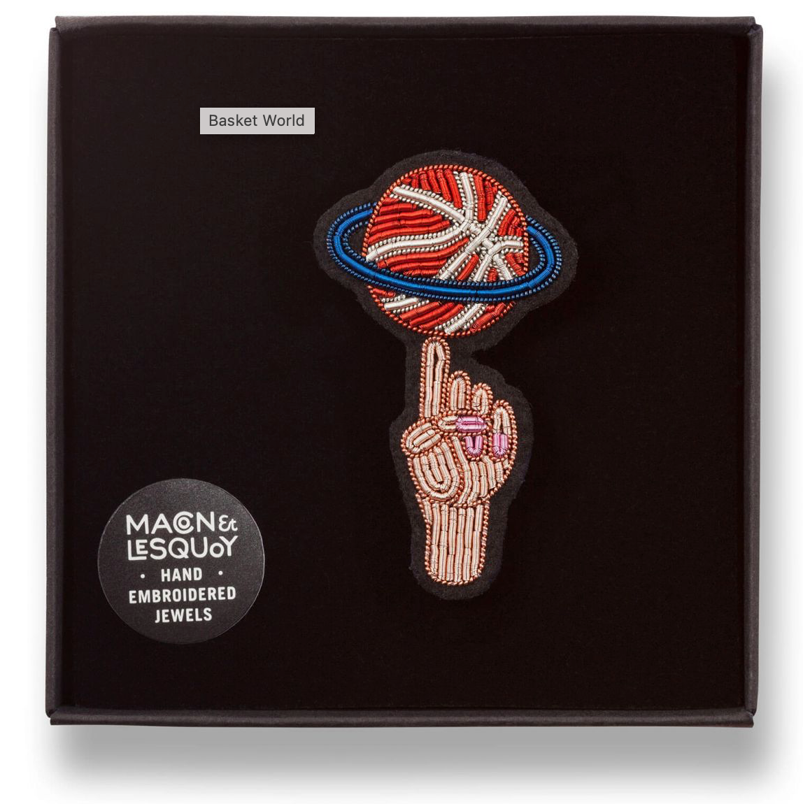 Broche Basket world
