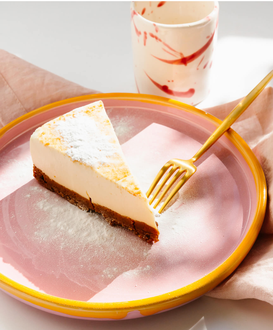 Assiette Rose - bord Jaune