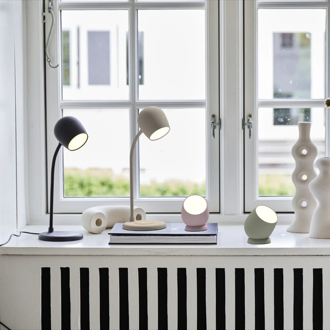 Lampe 3 en 1 - NOIR - ( fonction enceinte et chargeur)