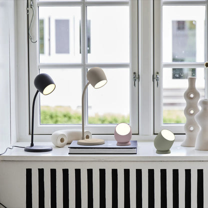 Lampe 3 en 1 - NOIR - ( fonction enceinte et chargeur)